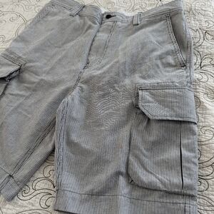 Cremieux Seersucker Cargo Shorts